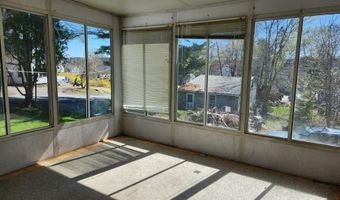 14 Getchell St, Bath, ME 04530