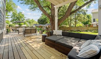 132 S GARFIELD St, Arlington, VA 22204