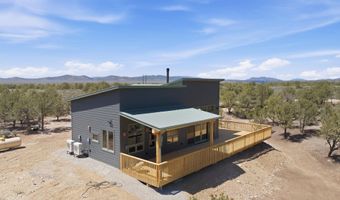 102 Spanish Peaks Rd, Arroyo Hondo, NM 87513