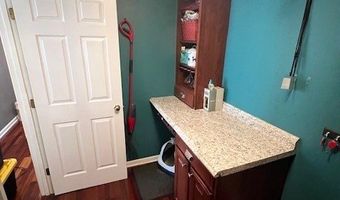 11943 Glen Cove Ct, Indianapolis, IN 46236