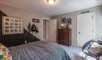 326 Oak Meadow Ln, Angier, NC 27501
