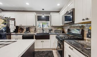 118 Briarwood Drive Ext, Bangor, ME 04401