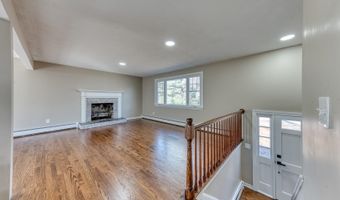 825 Old Hartford Rd, Colchester, CT 06415