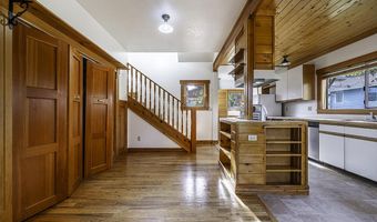 126 Nursery St, Ashland, OR 97520