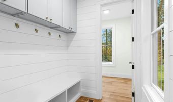 20 Marianne Rd, Darien, CT 06820