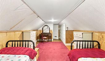 48 Fairway Dr, Cranston, RI 02920