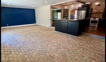 202 Bates St, Batesville, MS 38606