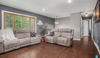 916 S Patrician Ct, Brandon, SD 57005