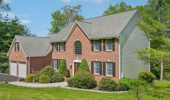 2 Logans Way, Danbury, CT 06811