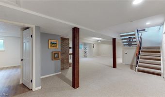 563 E Acadia Pt, Aurora, OH 44202