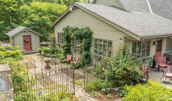 48 Old Searsport Ave, Belfast, ME 04915