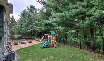312 Brookshire Ct, Altoona, WI 54720