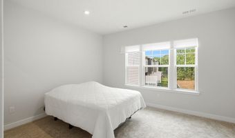 5 PELHAM Ln, Bayville, NJ 08721