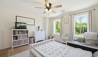 1479 Main St, Acushnet, MA 02743