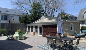 225 Pearl St, Beach Haven, NJ 08008