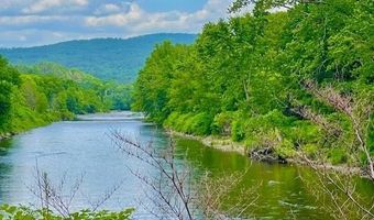 225 Pettyboro Rd, Bath, NH 03740