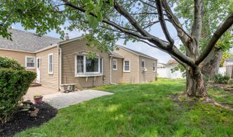 149 9th St, Belford, NJ 07718