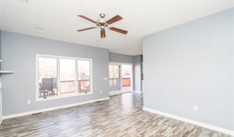 923 S 10th St, Adel, IA 50003