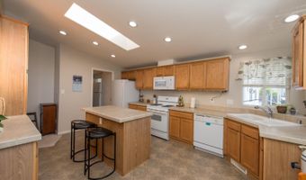 171 Leisure Park Cir, Santa Rosa, CA 95401