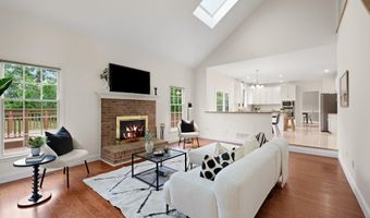 18 MONTFORT Dr, Belle Mead, NJ 08502