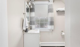 13 Vaughan Ave, Newport, RI 02840
