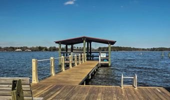 319 DOLPHIN Dr, Berlin, MD 21811