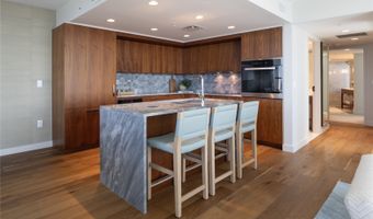 383 Kalaimoku St 3010, Honolulu, HI 96815