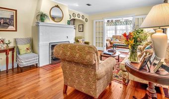 9 11th St, Apalachicola, FL 32320