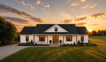 4 Dyer Ln N, Belgrade, ME 04917