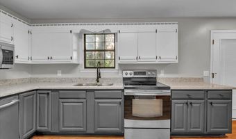 135 Dusty Dr, Arab, AL 35016