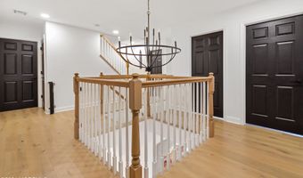 345 Meinzer St, Aberdeen, NJ 07721