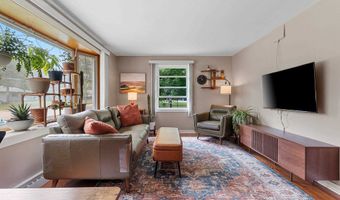 2207 S GREENVIEW St, Appleton, WI 54915