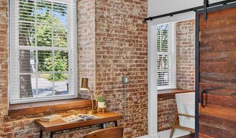515 N WASHINGTON St 105, Alexandria, VA 22314