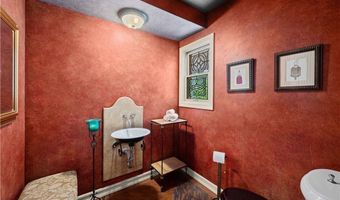 5920 Colodny Dr, Agoura Hills, CA 91301