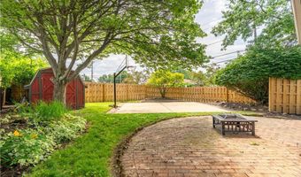1925 Quayle Dr, Akron, OH 44312