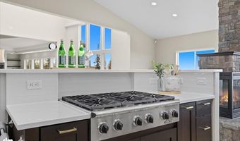 16847 Woods Pointe Cir, Anchorage, AK 99516