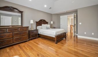 75 Bowlby St, Andover, NJ 07801