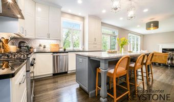 3673 Hunters Way Dr SE, Ada, MI 49301