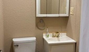 17 Moore St, Andrews, NC 28901