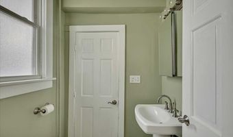 24 Summit Ave, Albany, NY 12209