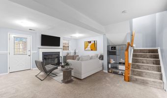 6008 BINGLEY Rd, Alexandria, VA 22315