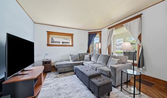 325 W 5th St, Auburn, IN 46706