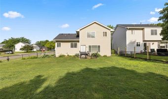 1215 7th Ave SE, Altoona, IA 50009