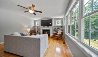 46 Isaac Foss Rd, Chester, NH 03036