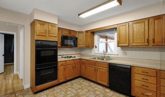 41 Briarwood Dr, Athens, OH 45701