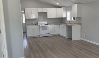 733 S Griffith Ave, Aurora, MO 65605