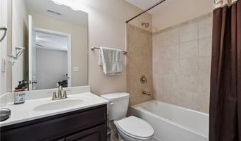 915 Elmsbrook Ln, Alpharetta, GA 30004