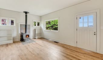 4405 COMMERCIAL St, Astoria, OR 97103