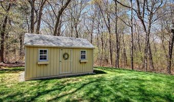 235 Holly Hills Ln, North Kingstown, RI 02874