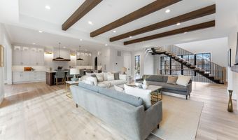 3556 N VALLEY St, Arlington, VA 22207